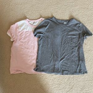 Old Navy - set of 2 boyfriend style tee shirts